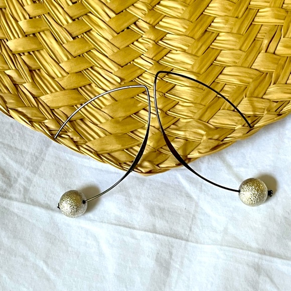 Elegant Black Silver Drop Earrings - Picture 1 of 6